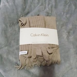 Hat, scarf, glove set